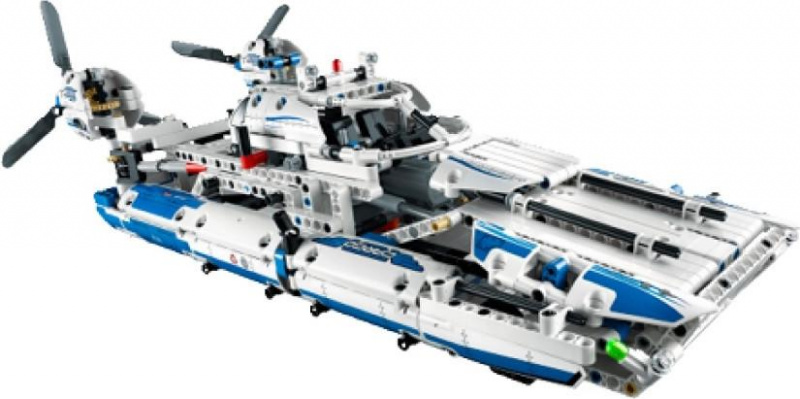 Конструктор LEGO Technic Грузовой самолет 42025